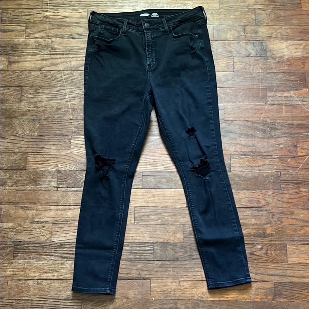 Black Distressed Women's Jeans